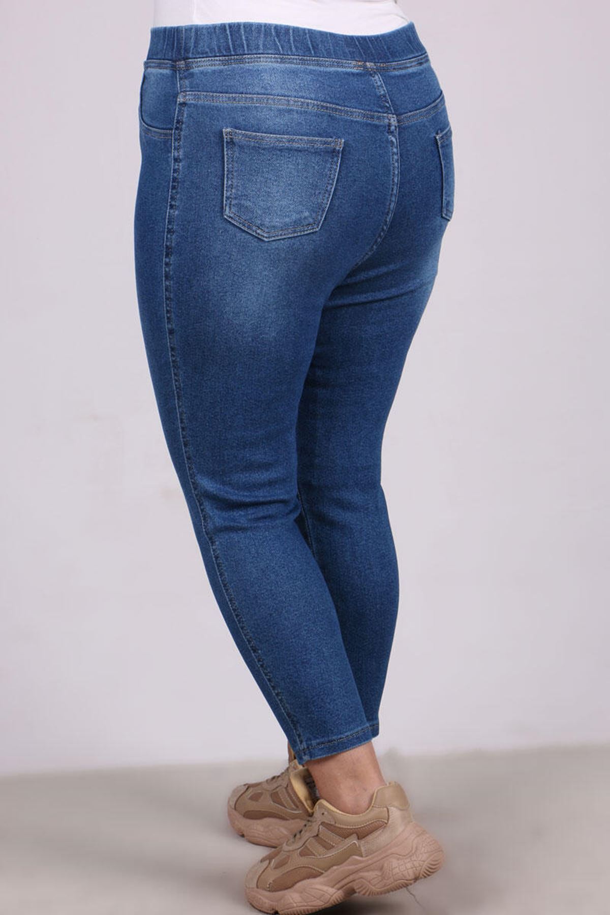9109-5 Büyük Beden Beli Lastikli Dar Paça Taşlanmış Kot Pantalon-Açık Mavi