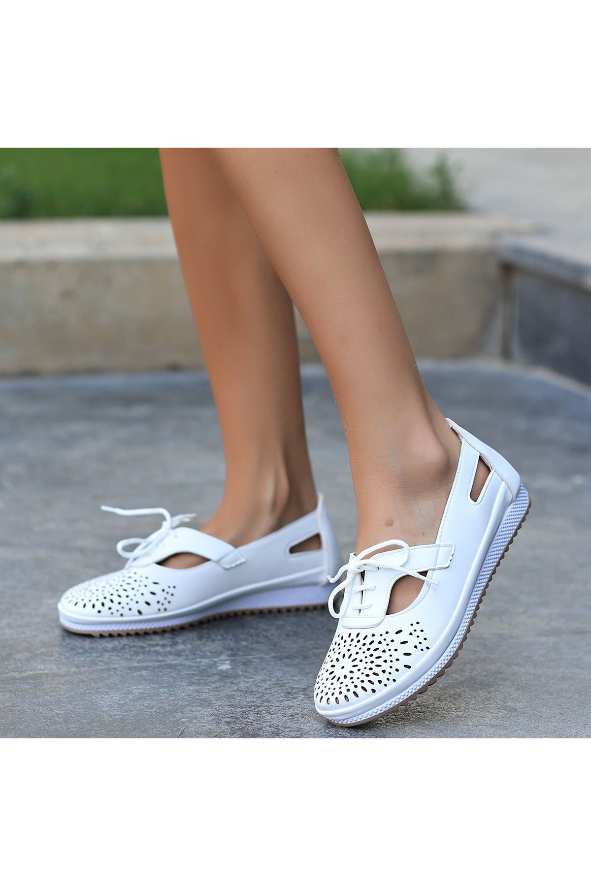 Ciol Beyaz Cilt Babet Ayakkabı