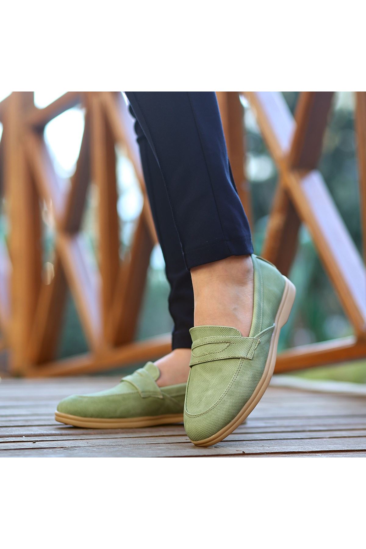 Ella Mint Yeşili Cilt Desenli Babet Ayakkabı