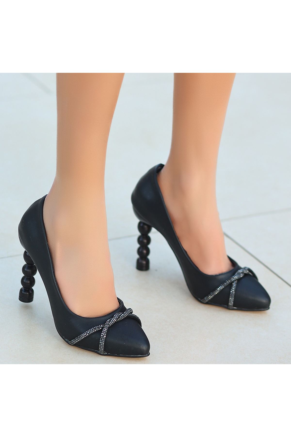 Aleca Siyah Cilt Stiletto Ayakkabı