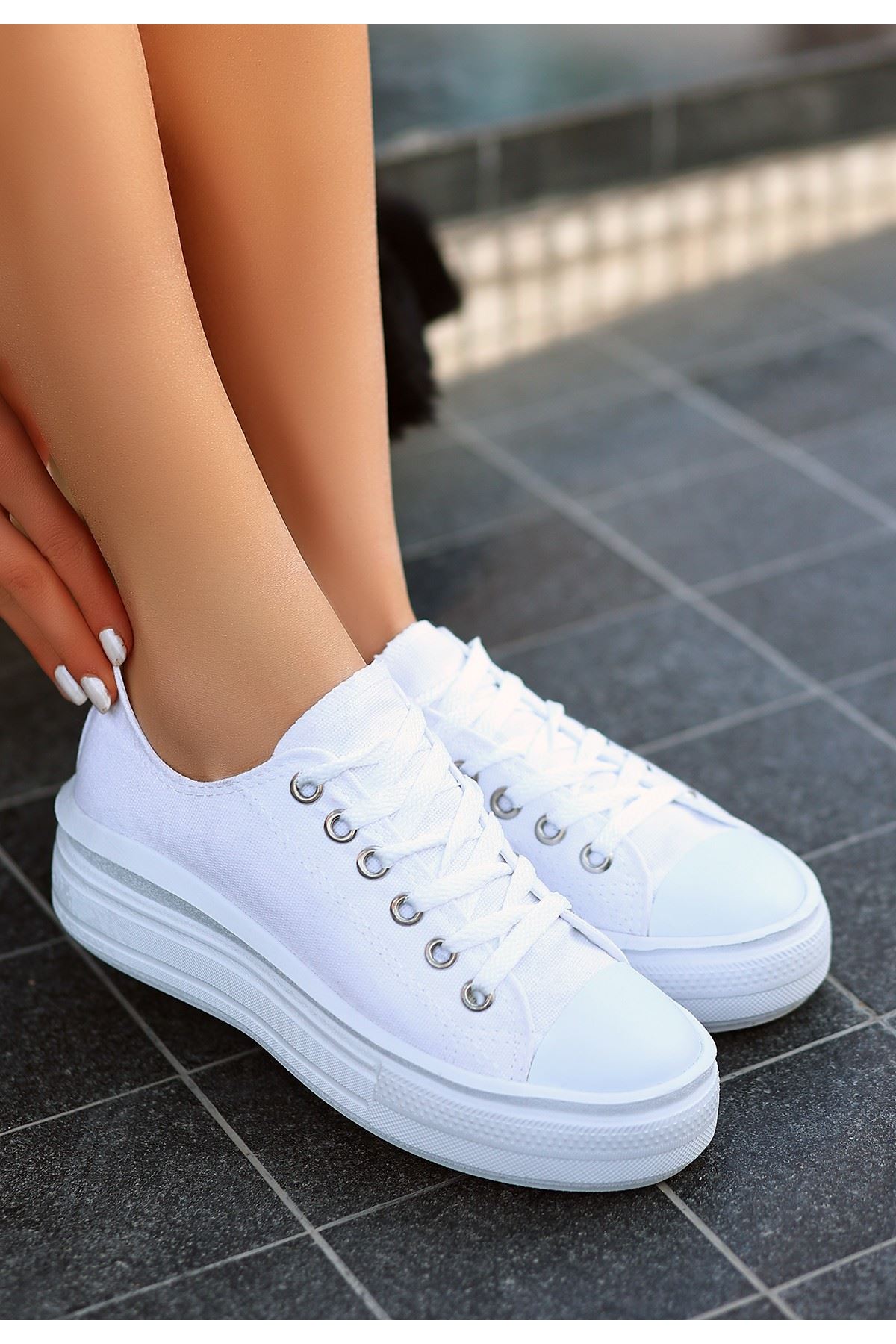 Irena Beyaz Keten Bağcıklı Spor Ayakkabı