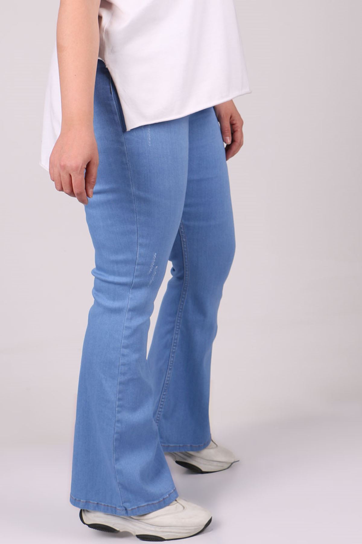 9110-1 Büyük Beden İspanyol Paça Tırnaklı Kot Pantalon-Buz Mavi
