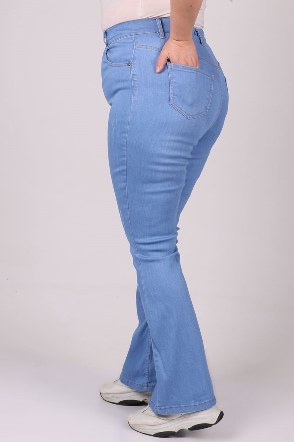 9110-1 Büyük Beden İspanyol Paça Tırnaklı Kot Pantalon-Buz Mavi