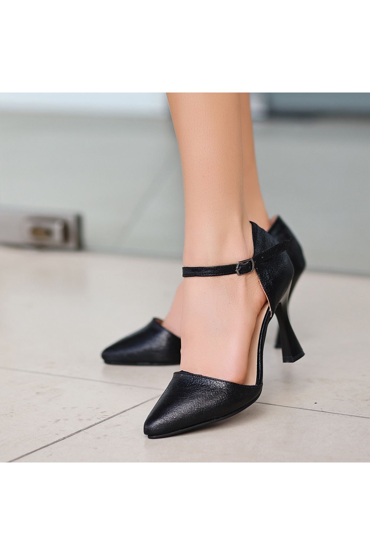 Sarly Siyah Cilt Topuklu Ayakkabı