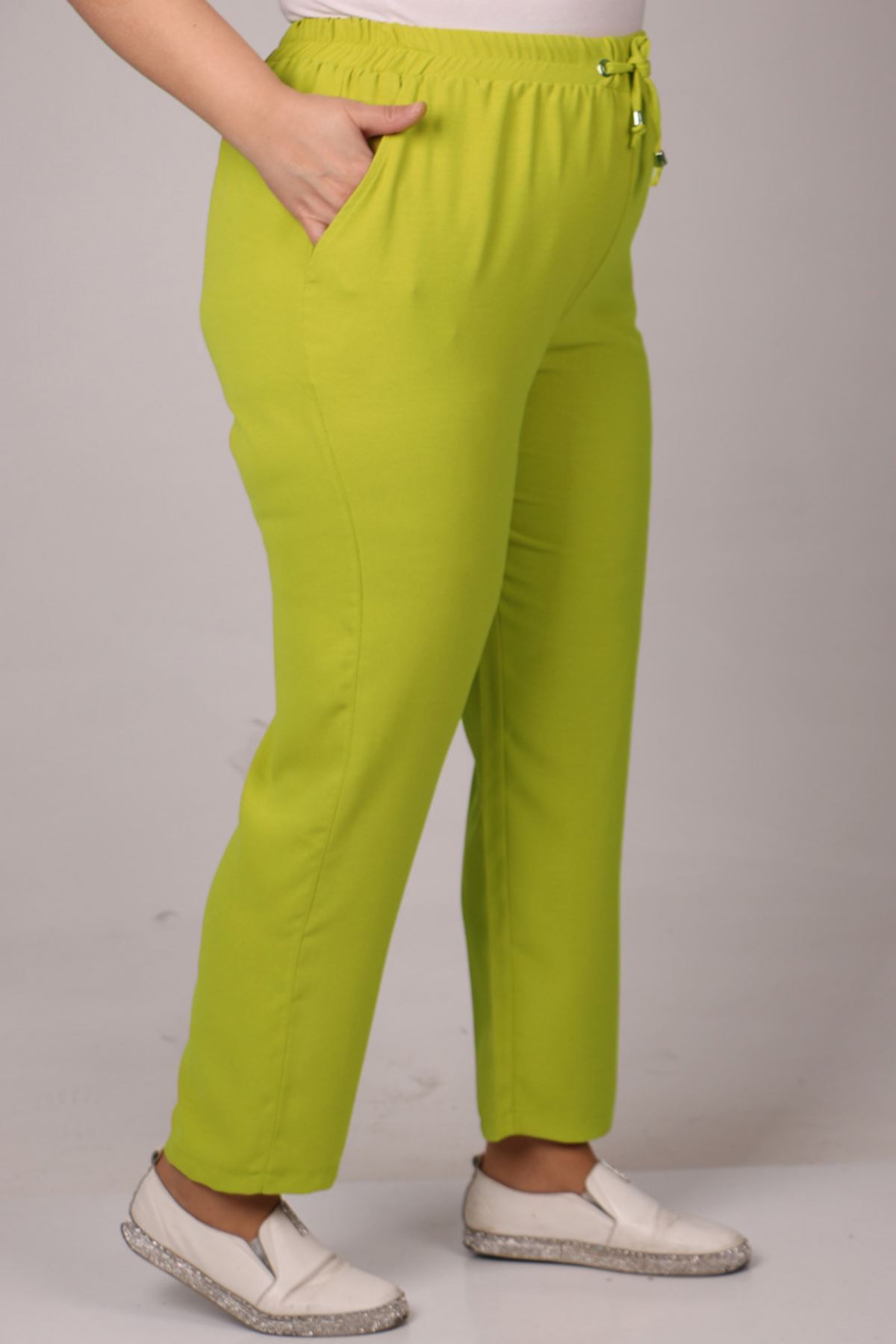 39003 Büyük Beden Beli Lastikli Dar Paça Burberry Pantolon-Yağ Yeşili