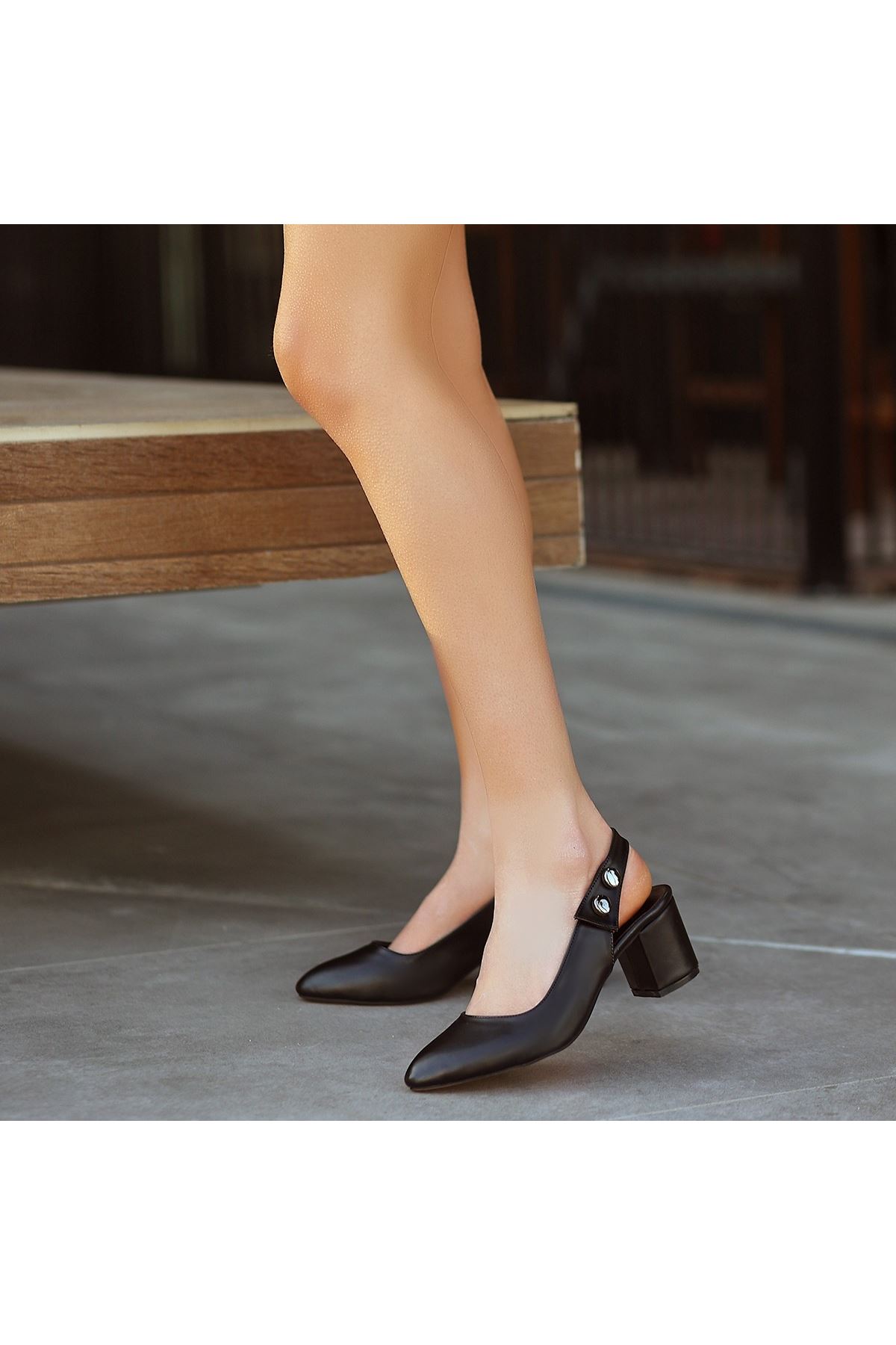 Dolp Siyah Cilt Topuklu Ayakkabı