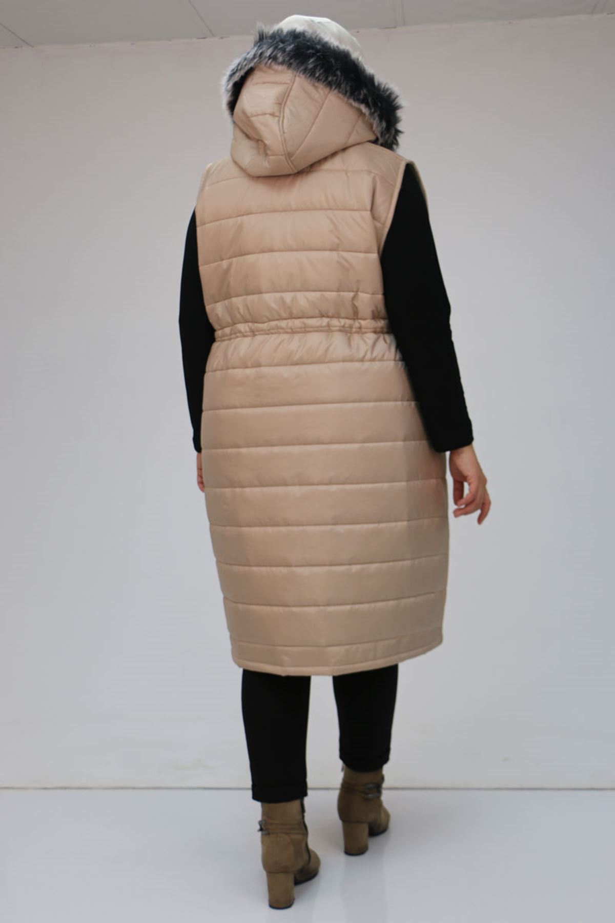 44005 Büyük Beden Çıkarılabilir Kapşonlu Kapitone Yelek - Bej