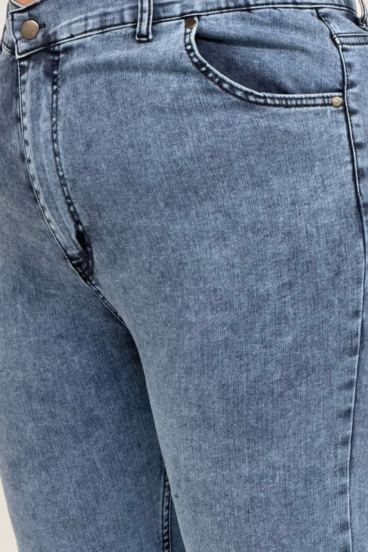 9185-4 Büyük Beden Taşlamalı Boru Paça  Kot Pantolon - Buz Mavi