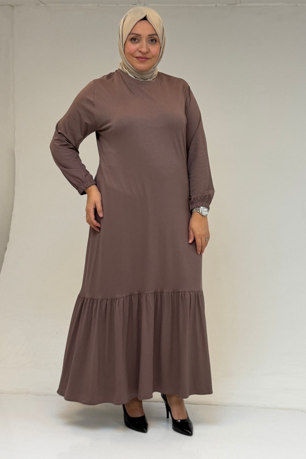 52034 Büyük Beden Eteği Fırfrılı Penye Elbise - Vizon