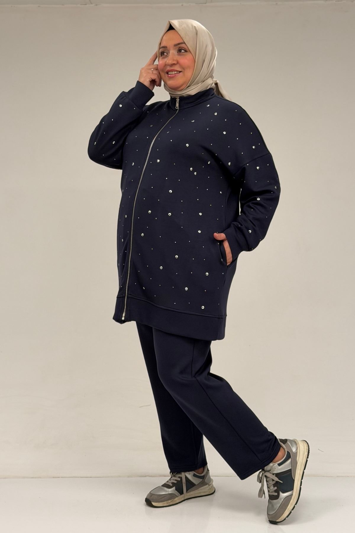 47070 Büyük Beden Önü Taş Detaylı Modal Pantolonlu Takım - Lacivert