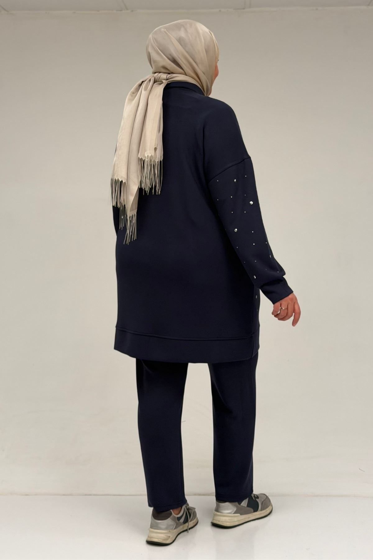 47070 Büyük Beden Önü Taş Detaylı Modal Pantolonlu Takım - Lacivert