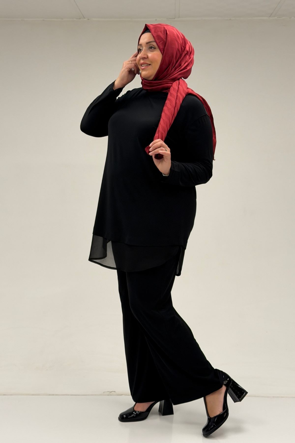 67009 Büyük Beden Etek Ucu Şifon Detaylı Sandy Pantolonlu Takım - Siyah