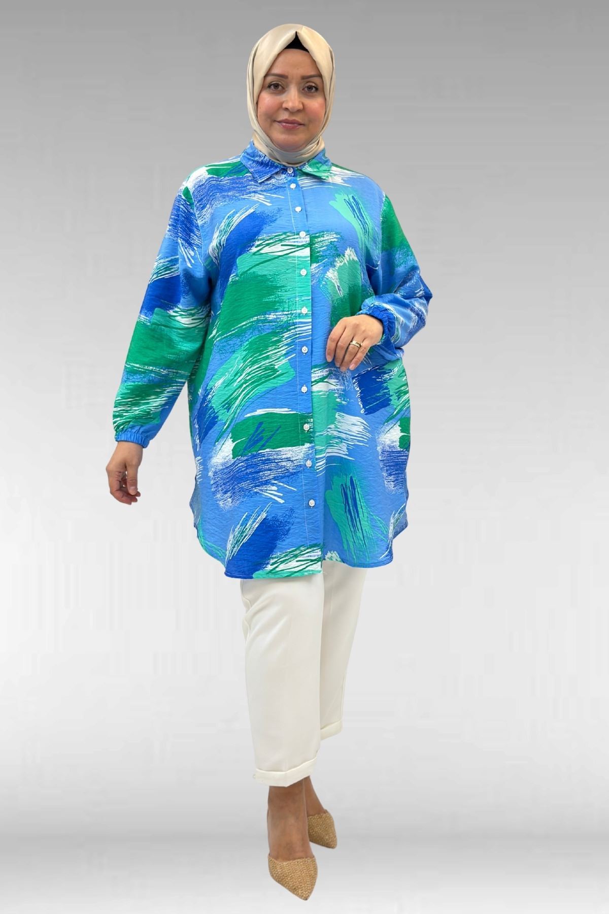 68010 Büyük Beden Yanları Yırtmaçlı Kolları Lastikli Mango Tunik - Desenli Mavi