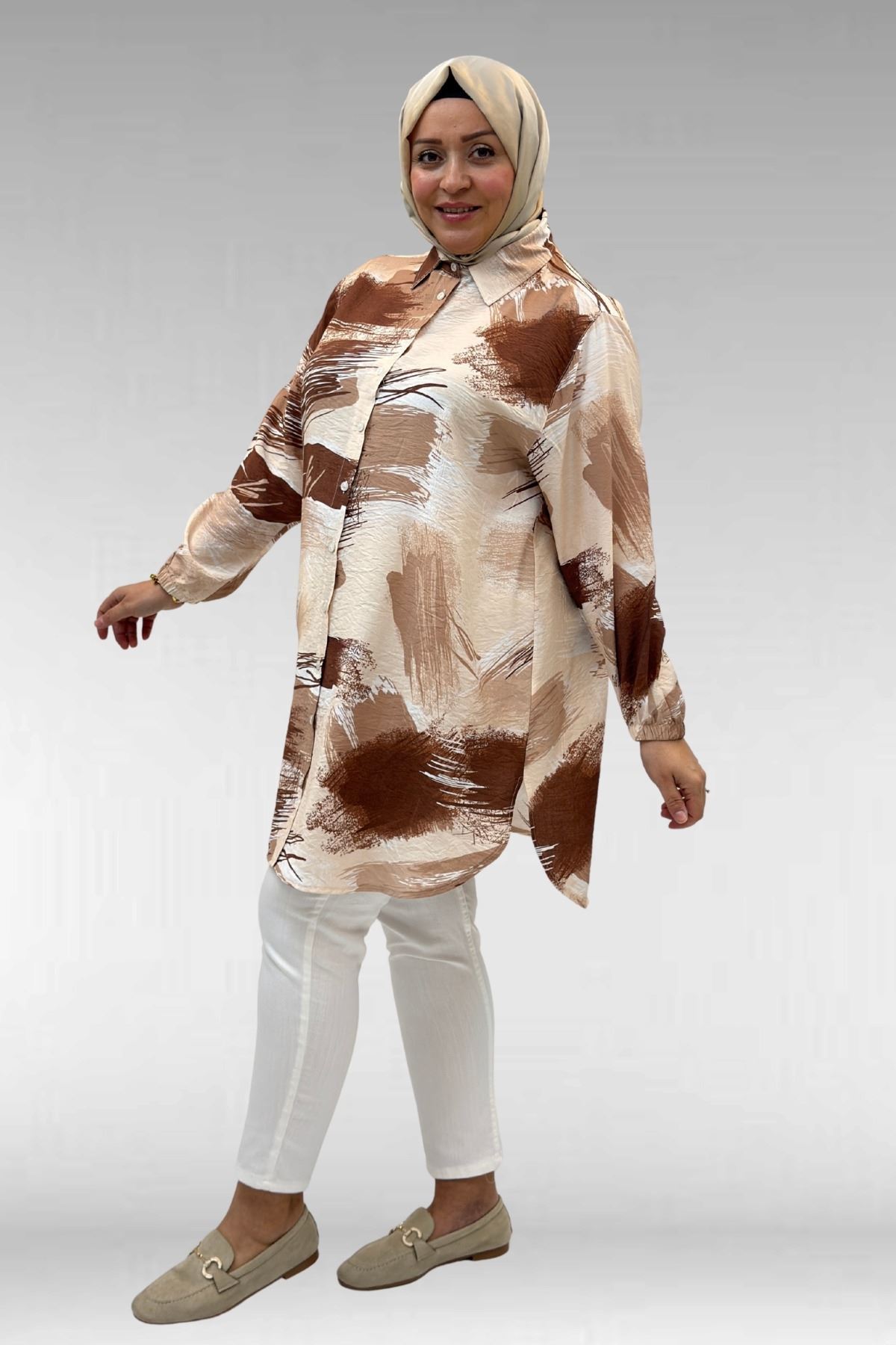 68010 Büyük Beden Yanları Yırtmaçlı Kolları Lastikli Mango Tunik - Desenli Çikolata Kahve