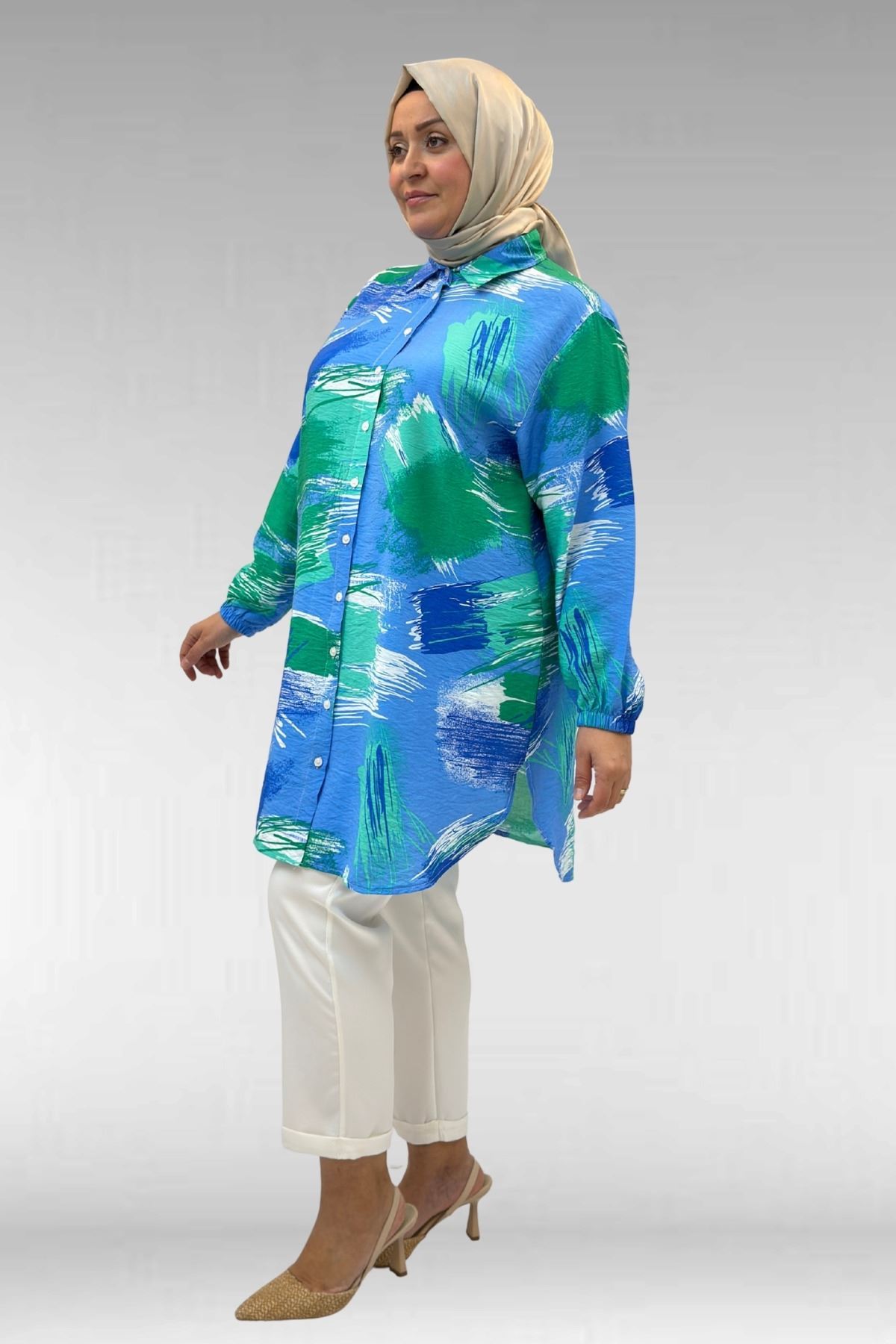 68010 Büyük Beden Yanları Yırtmaçlı Kolları Lastikli Mango Tunik - Desenli Mavi