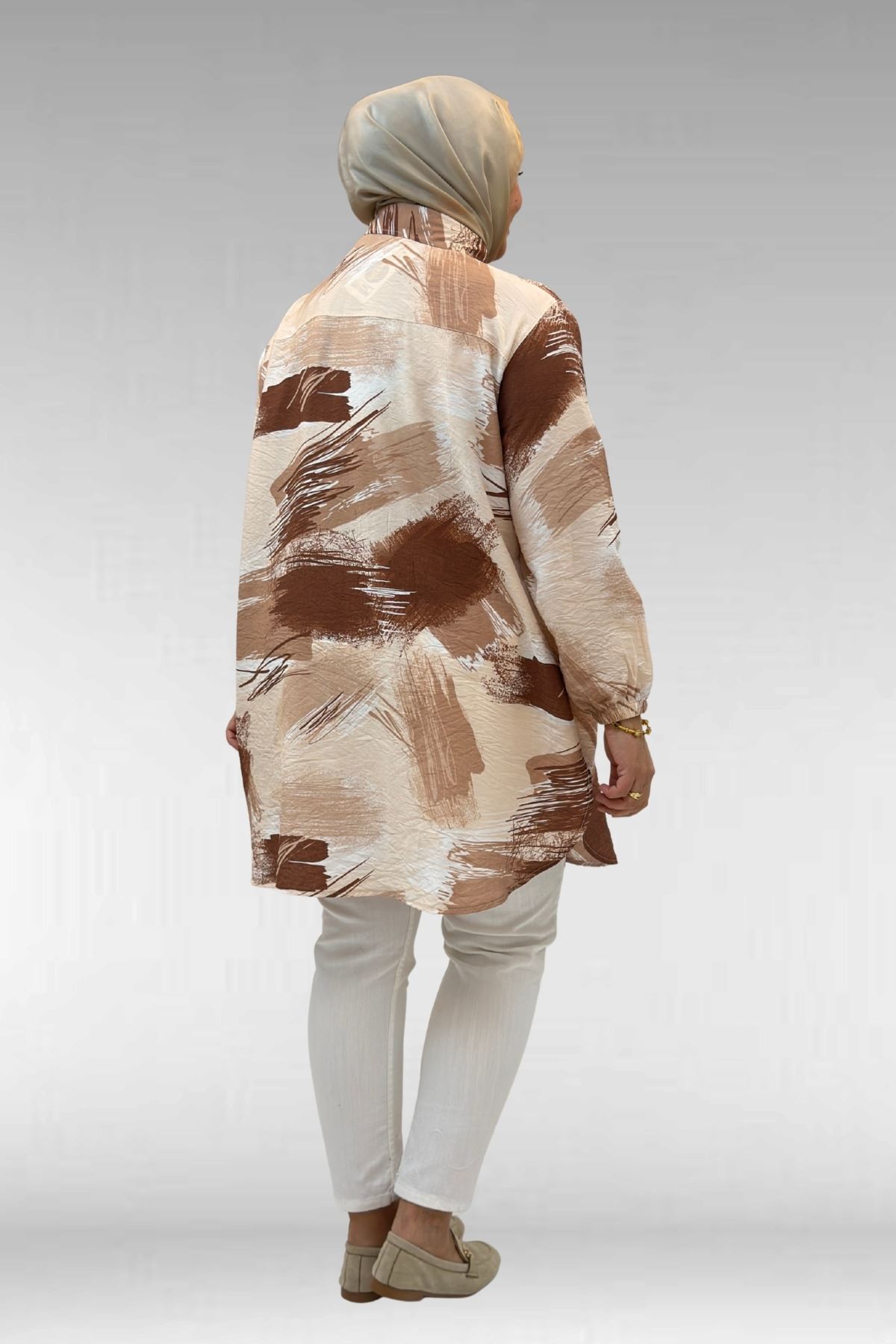 68010 Büyük Beden Yanları Yırtmaçlı Kolları Lastikli Mango Tunik - Desenli Çikolata Kahve