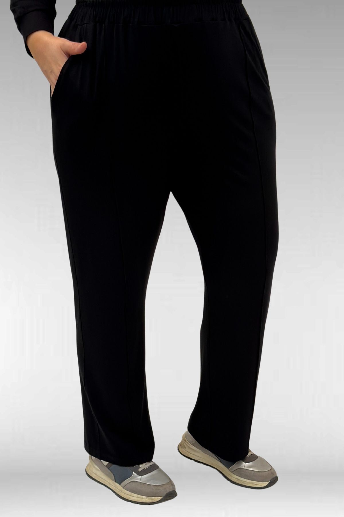 67014 Büyük Beden Parçalı Yakalı Fermuarlı Pantolonlu Penye Takım - Siyah