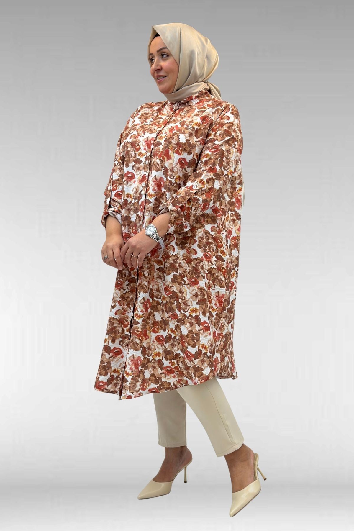 68014 Büyük Beden Hakimyaka Çift Düğmeli Mango Tunik - Çiçek Desenli Kahve