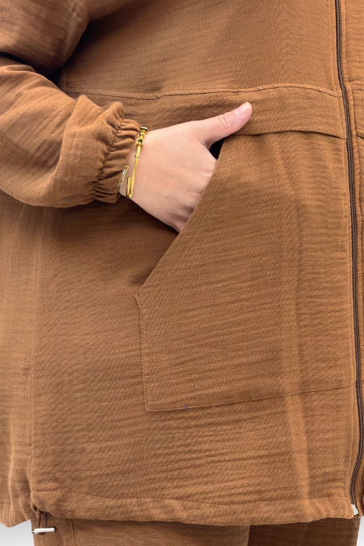 67016 Büyük Beden Kol Ve Etek Ucu Lastik Detaylı Müslin Pantolonlu Takım - Kahve