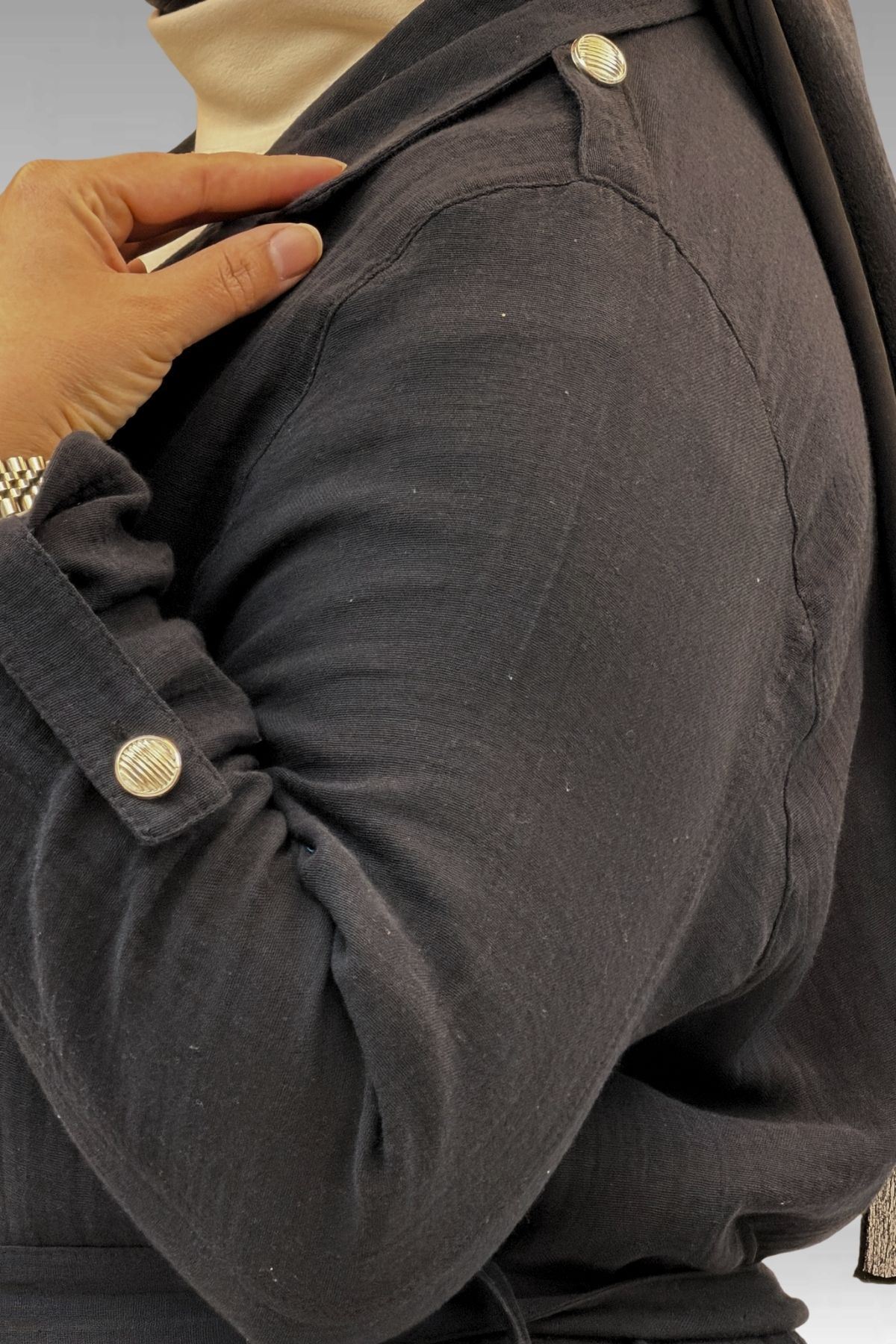 63006  Büyük Beden D Halka Detaylı Müslin Trençkot - Siyah