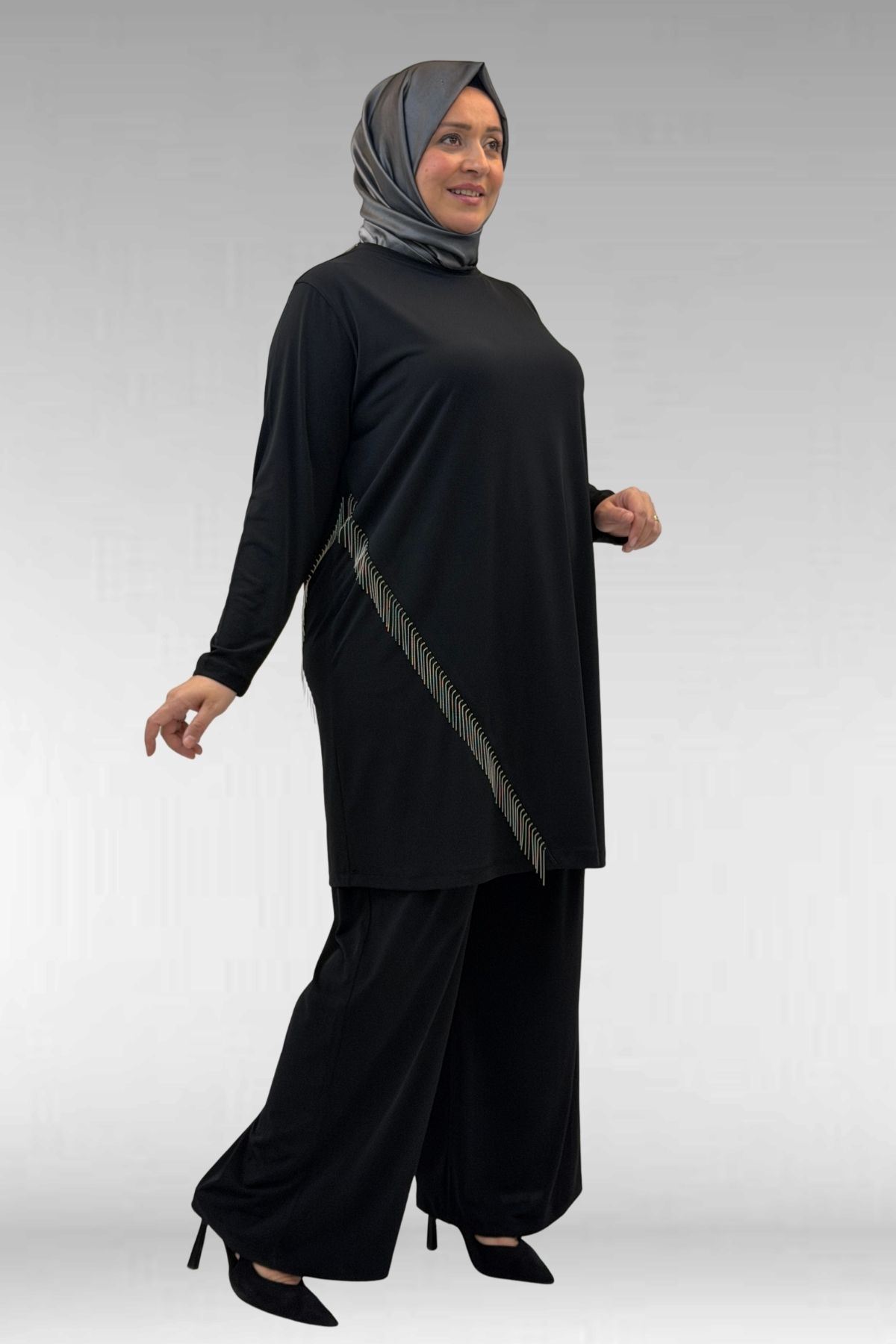 67043 Büyük Beden Püskül Detaylı Sandy Pantolonlu Takım - Siyah