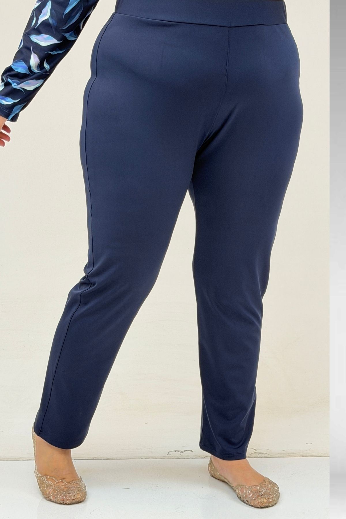 1727 Büyük Beden Uzunkol Tesettür Mayo Takım - Laci Yaprak Desenli-Laci