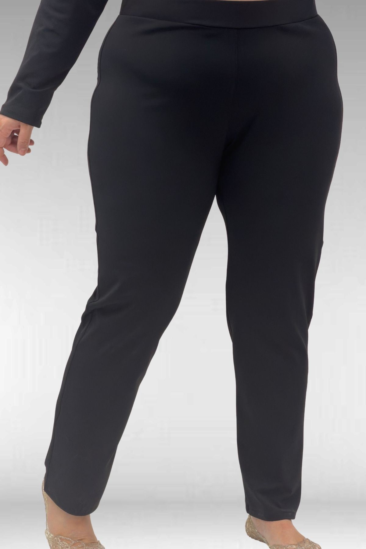 1739 Büyük Beden Önü Taş Baskılı Uzunkol Tesettür Mayo - Siyah