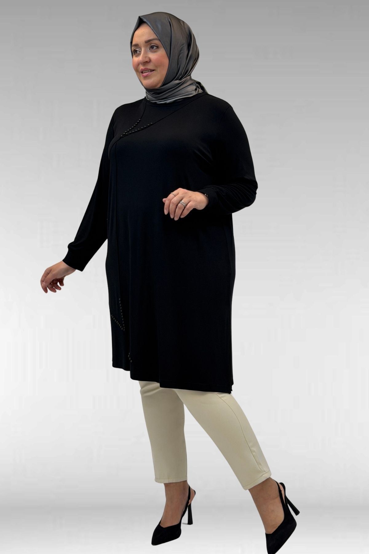 68005 Büyük Beden İnci Çakma Detaylı Penye Tunik - Siyah