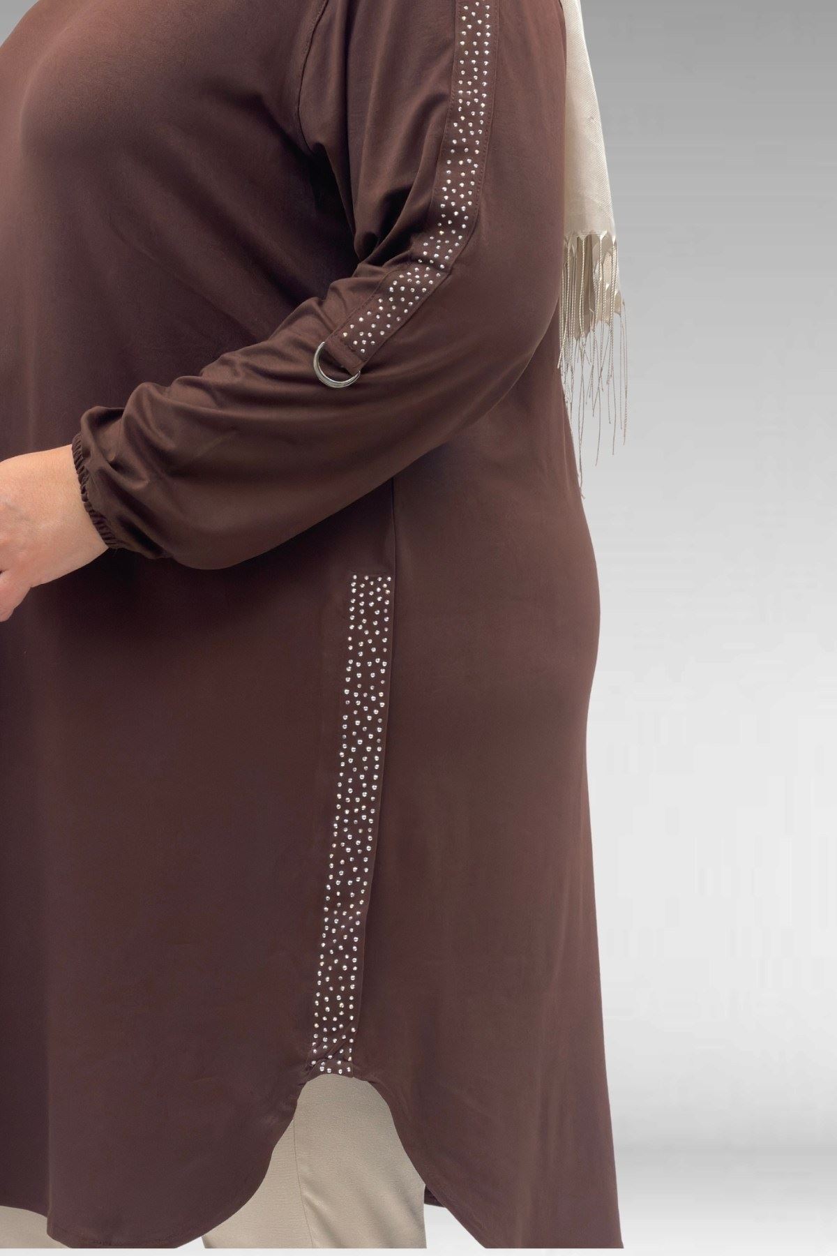 68016 Büyük Beden Yanları Taş Detaylı Penye Tunik - Kahve