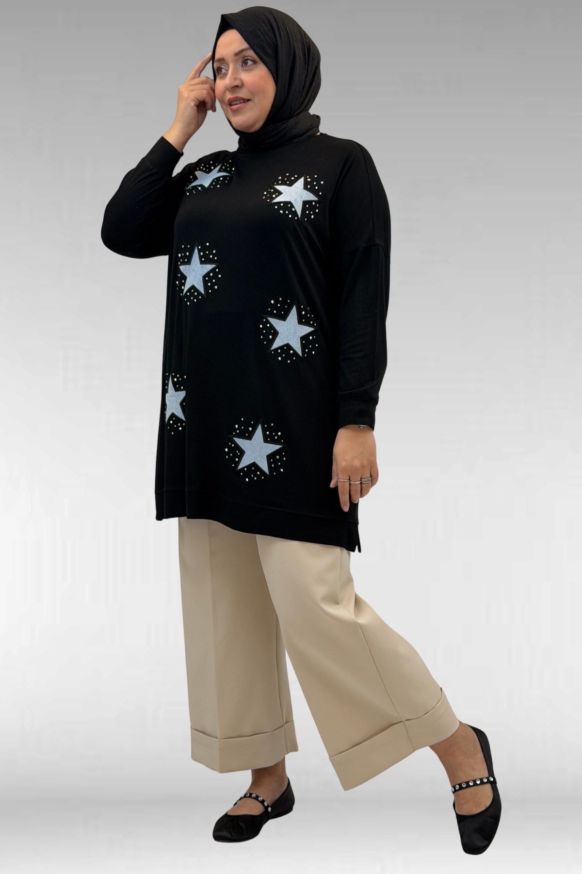 58013 Büyük Beden Önü Yıldız Ve Taş Detaylı Penye Tunik - Siyah