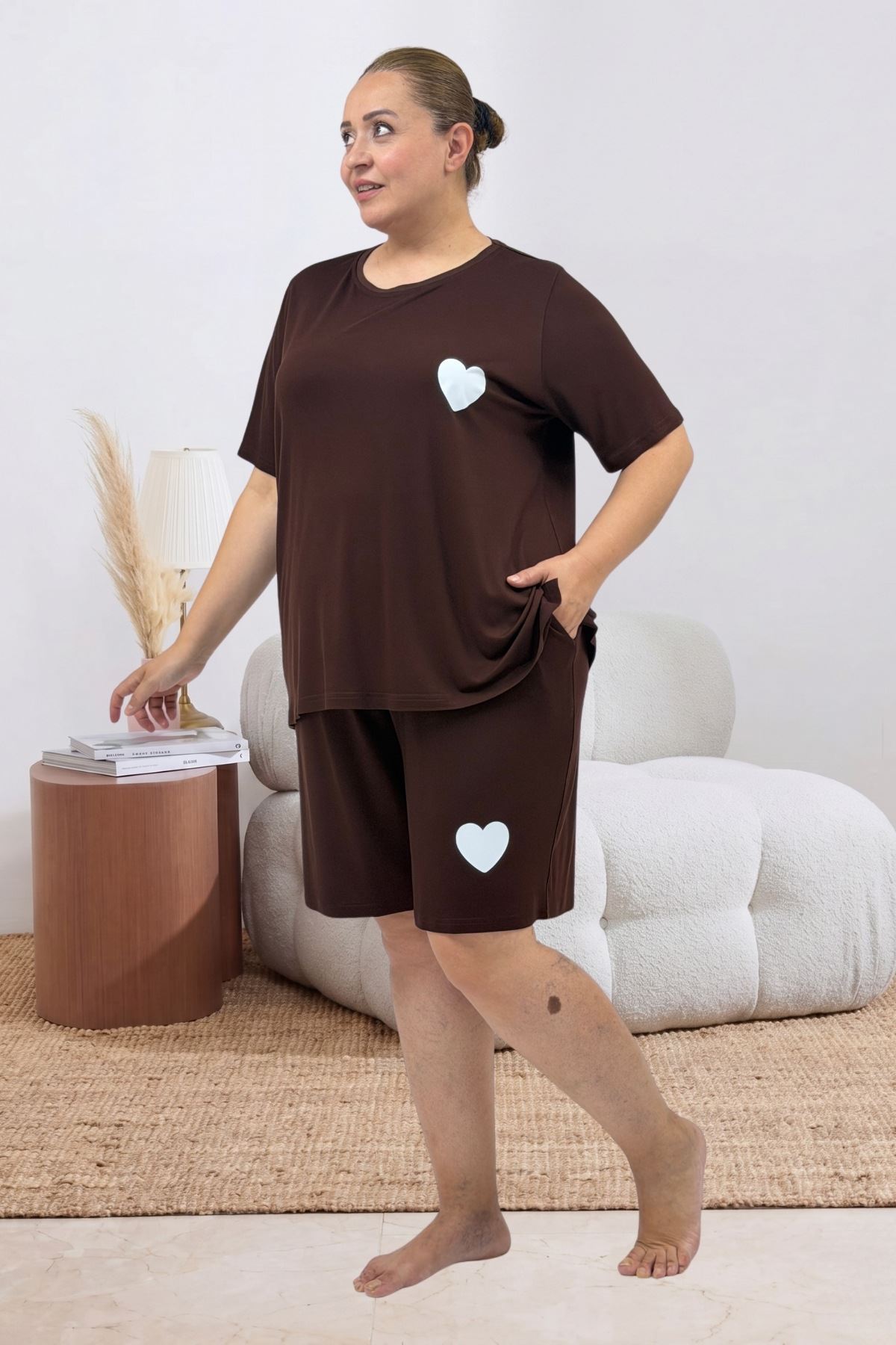 67807 Büyük Beden Baskılı Şort-Tişört Pijama Takımı - Kahve