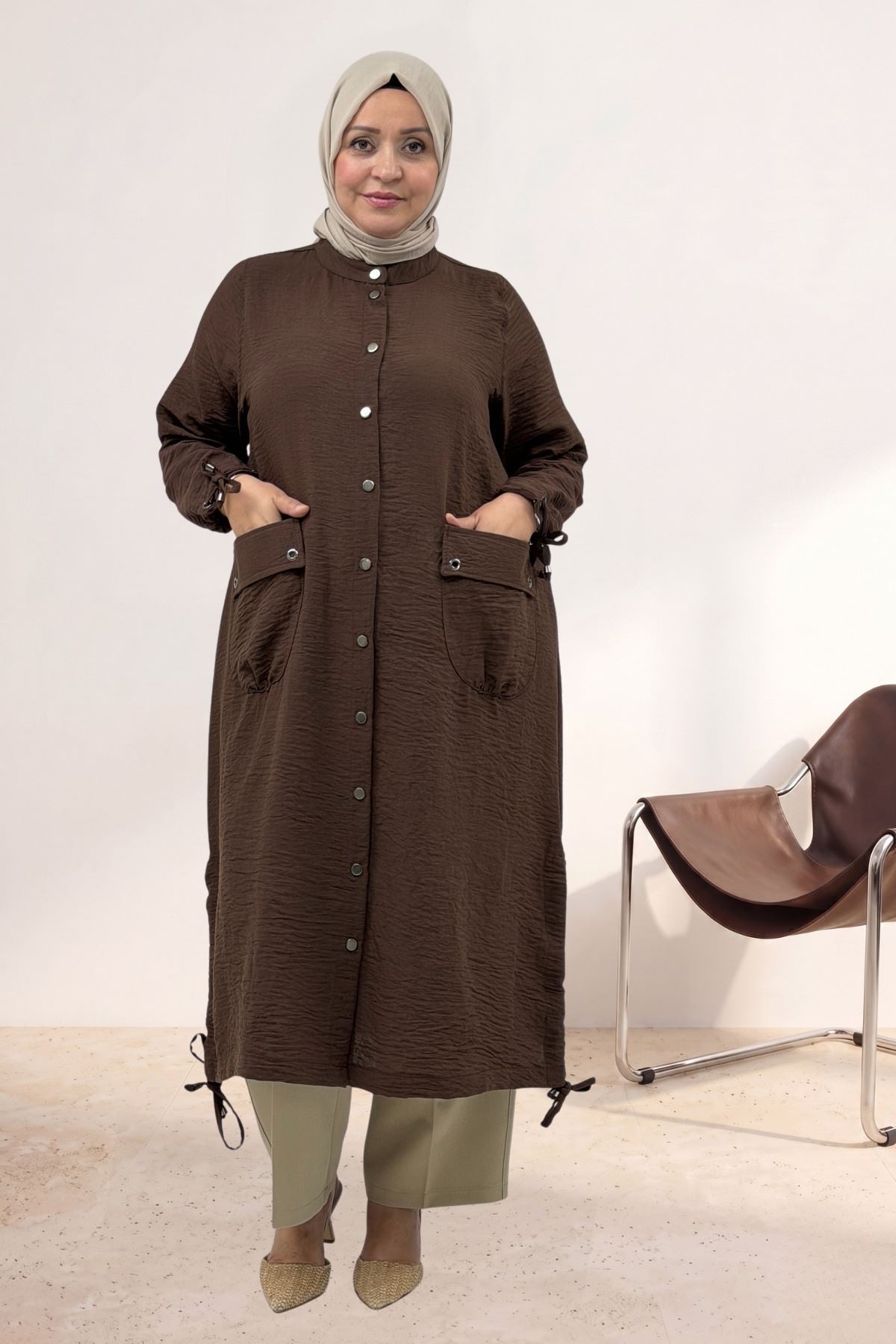 63009 Büyük Beden Çıtçıtlı Kuşgözü Detaylı Keten Kap - Kahve