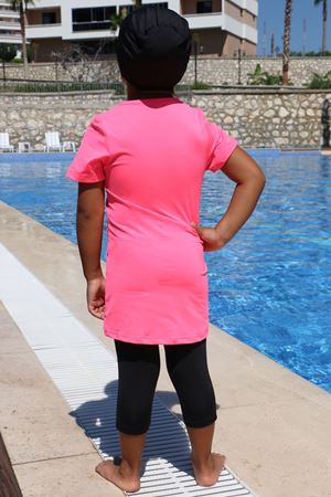 1709-1  Baskılı Kısa Kol Çocuk Havuz Mayosu-Pembe-Siyah