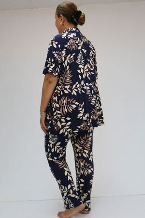 37801 Büyük Beden  Düğmeli Türlü Viskon Pijama Takımı - Lacivert - Vizon Yapraklı