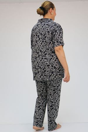 37801 Büyük Beden  Düğmeli Türlü Viskon Pijama Takımı - Siyah-Gri Dalgalı