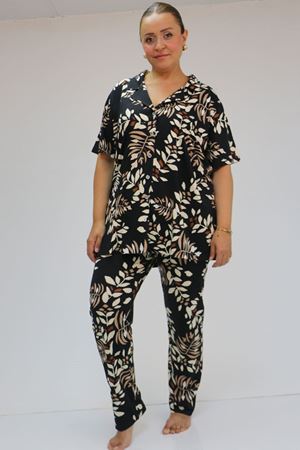 37801 Büyük Beden  Düğmeli Türlü Viskon Pijama Takımı - Siyah-Vizon Yapraklı