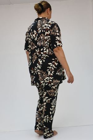 37801 Büyük Beden  Düğmeli Türlü Viskon Pijama Takımı - Siyah-Vizon Yapraklı