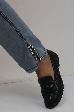 59031 Büyük Beden Paçası Yırtmaçlı Yırtmaçda Taş Detaylı Kot Pantolon - Soğuk Mavi