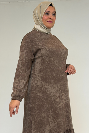 52032 Büyük Beden Eteği Fırfırlı Batik Modal Elbise - Batik Vizon