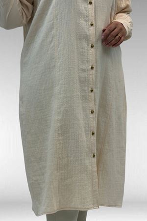 68021 Büyük Beden Düğme Detaylı Müslin Gömlek - Krem