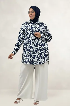 68094 Büyük Beden Manşetli Desenli Mango Tunik - Yaprak Desenli Lacivert